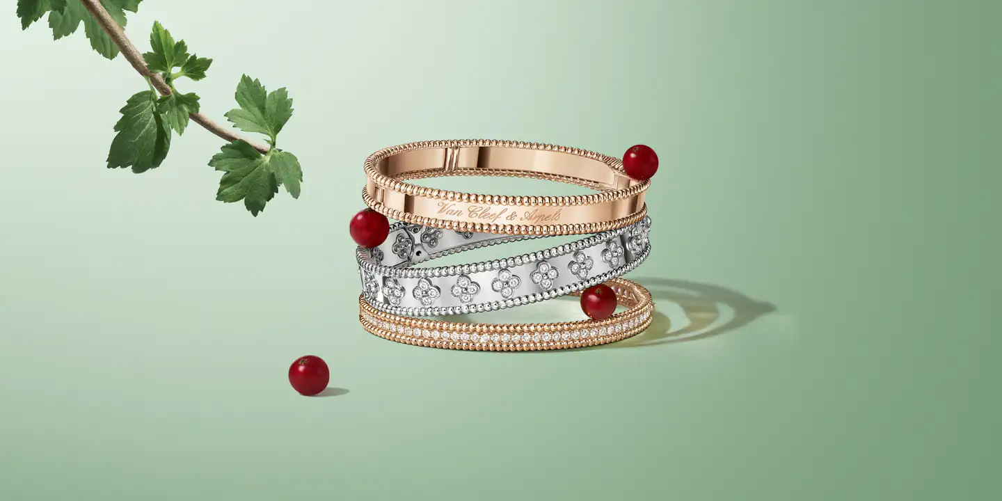 Enchanting gifts, Demo.